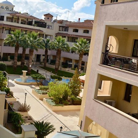 Queens Gardens - Kato Paphos - Next To Kings Ave Mall --- By Yiota 外观 照片