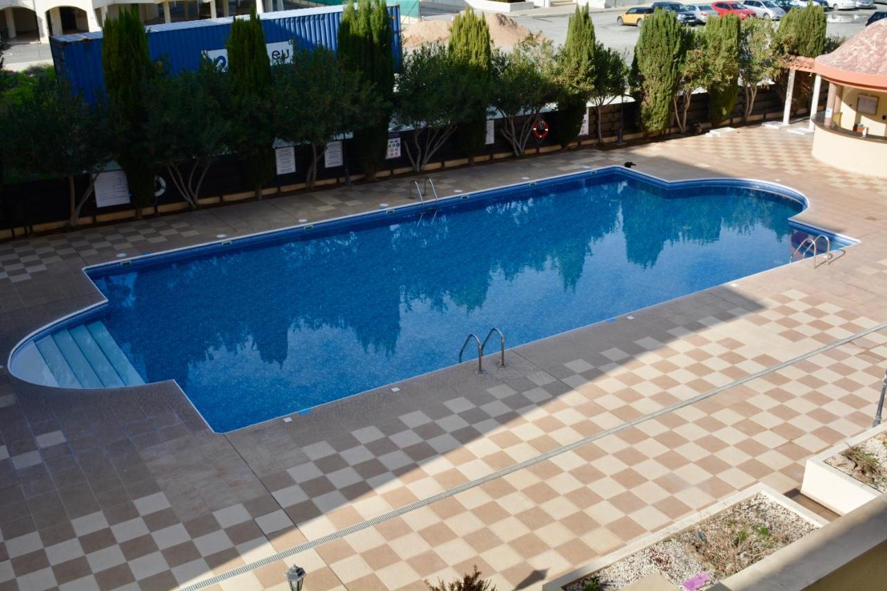 Queens Gardens - Kato Paphos - Next To Kings Ave Mall --- By Yiota 外观 照片